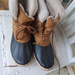 New 3m Thinsulite Boots Size 10