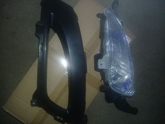 2013 Kia Optima Drivers  Side Fog Light /cover(NEW