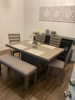 Dinning Table
