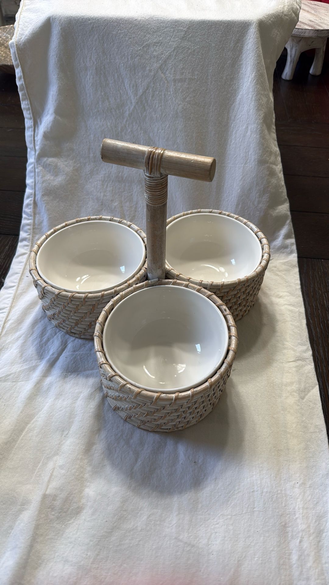 3 Bowl Serving Dish With A Nice Carry Handle In A Wicker Basket