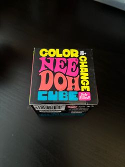 NeeDoh Color Change Cube (Pink)