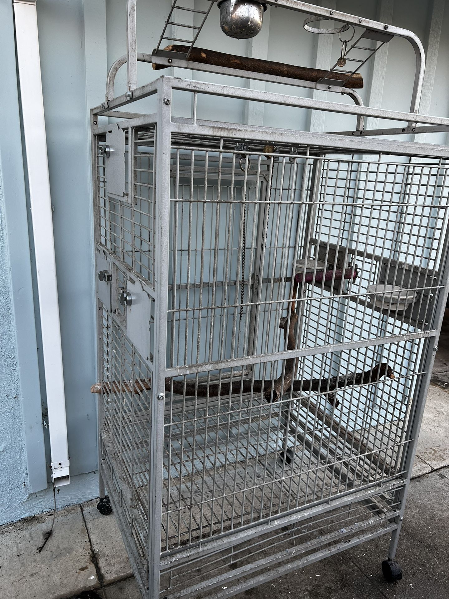 Large Cage For a Macaw π¦ Or Large Parrots Great Shape $150 Price Is Firm