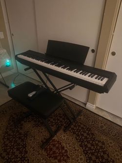 Excellent Yamaha keyboard P-115 with all accessories