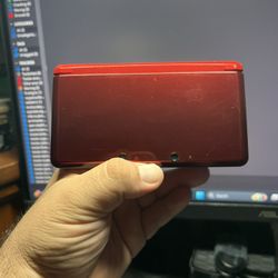 Red Nintendo 3DS