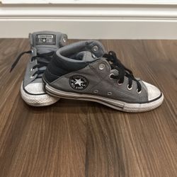 Kids Size 4 Converse Shoes