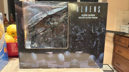Alien queen neca sealed brand new