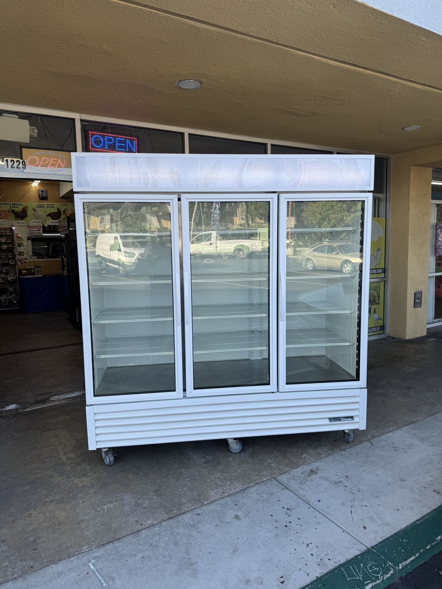 True Commercial Refrigerator LED 