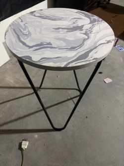 Round Marble-Look Accent Side Table, Black Hairpin Legs