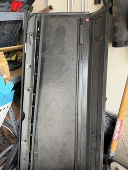 Tri-Fold Tonneau Cover