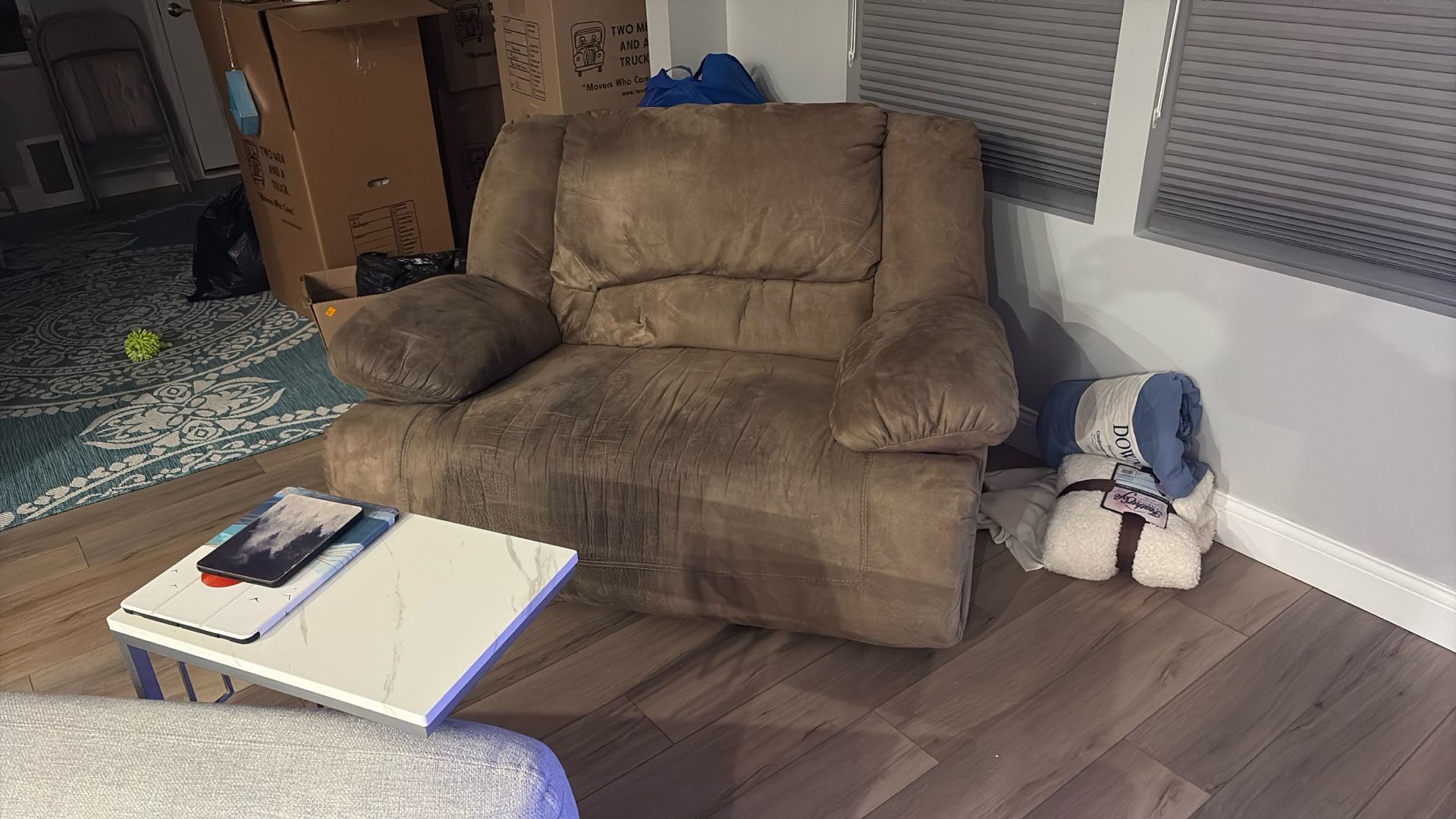 2 Recliners