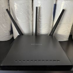 Netgear Nighthawk AC2300 Router