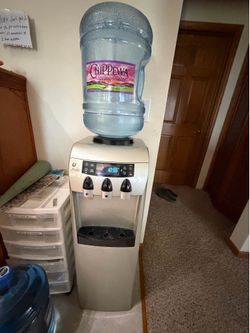 Profile Water cooler dispenser