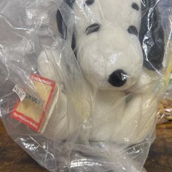 Snoopy plush doll by Knickerbocker (1968)
