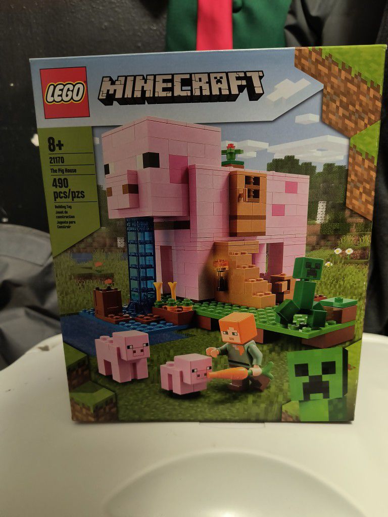 LEGO Minecraft The Pig House, 21170

