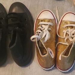 Like New 10 Pairs Of Ladies Shoes ( Size Is 5 And 6 Size ).