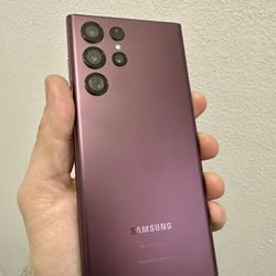 FIRM PRICE - Unlocked Samsung S22 Ultra 256gb Burgundy Like New