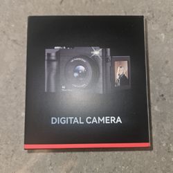 Vlogging Digiral Camera - Brand New