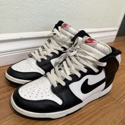Nike Panda Dunks 