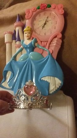 Princess small pink crown and cinderella clock
