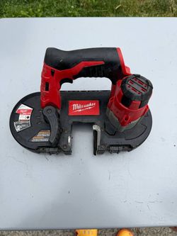 Milwaukee M12 Sub-Compact Band Saw