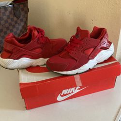 Huaraches Size 6