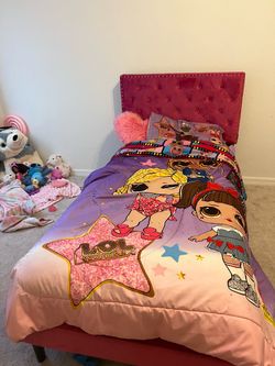 Girls pink bed frame & mattress