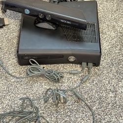 Xbox 360 & Kinect Bundle