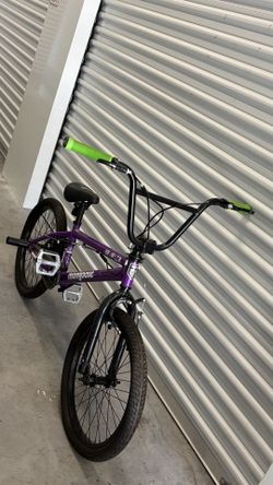 Mongoose kids BMX bike