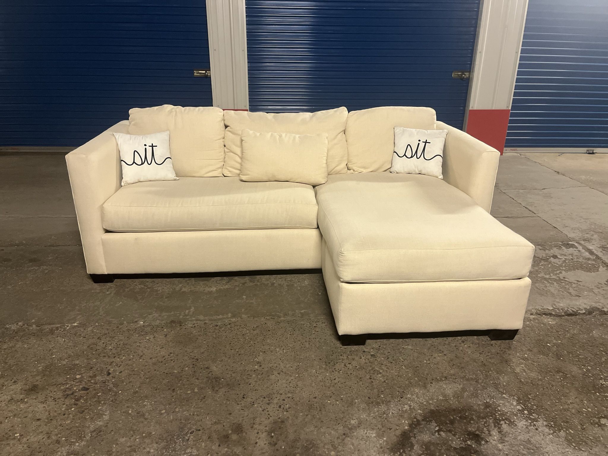 Cream Broyhill Reversible Chaise Sectional *Same Day Delivery Available!*