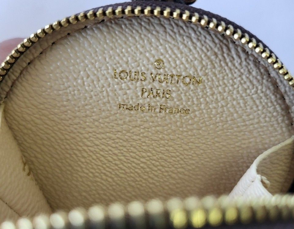 A Louis Vuitton coin purse
