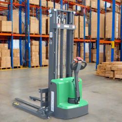 EKKO Stacker 2800 Lbs capacity
