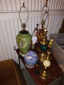 Lamps lamps lamps ! I must have 20 of em ! Sum sets ! $10 dollars each