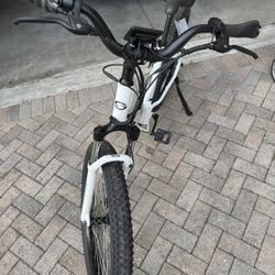 Sondors Electric Bike. Only 65 Miles On It.  Almost New