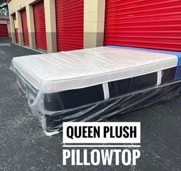 Brand New Queen Plush Pillow Top Set
