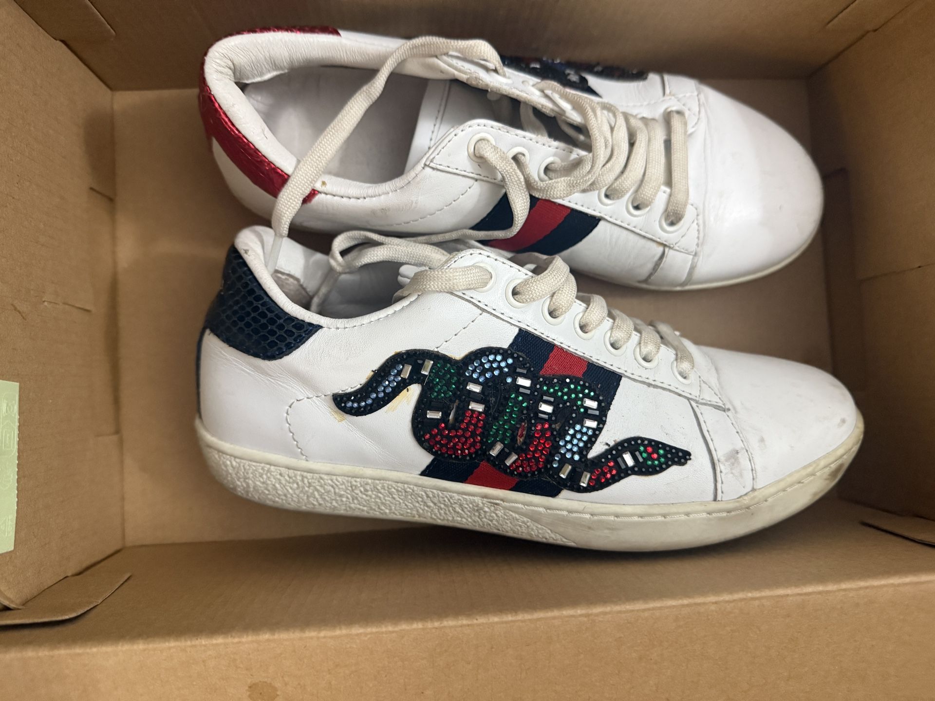 Gucci Shoes Size 7