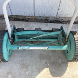 Lawnmower Scotts