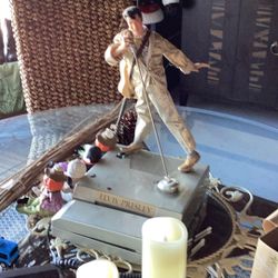 Elvis Phone
