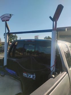 Adjustable truck rack