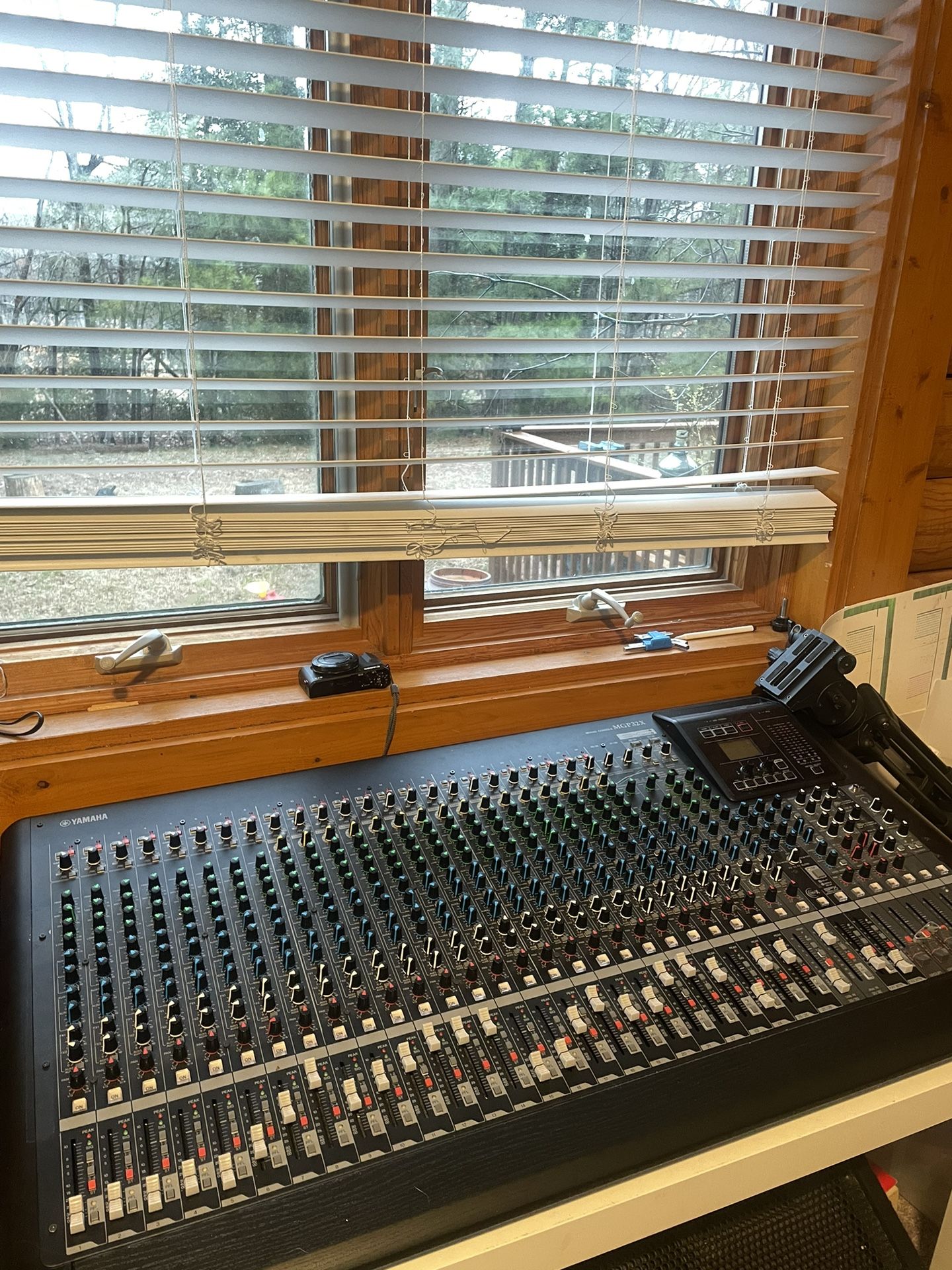Yamaha 32 Channel Pro Mixing Console