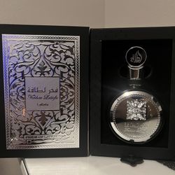 Lattafa Fakhar black