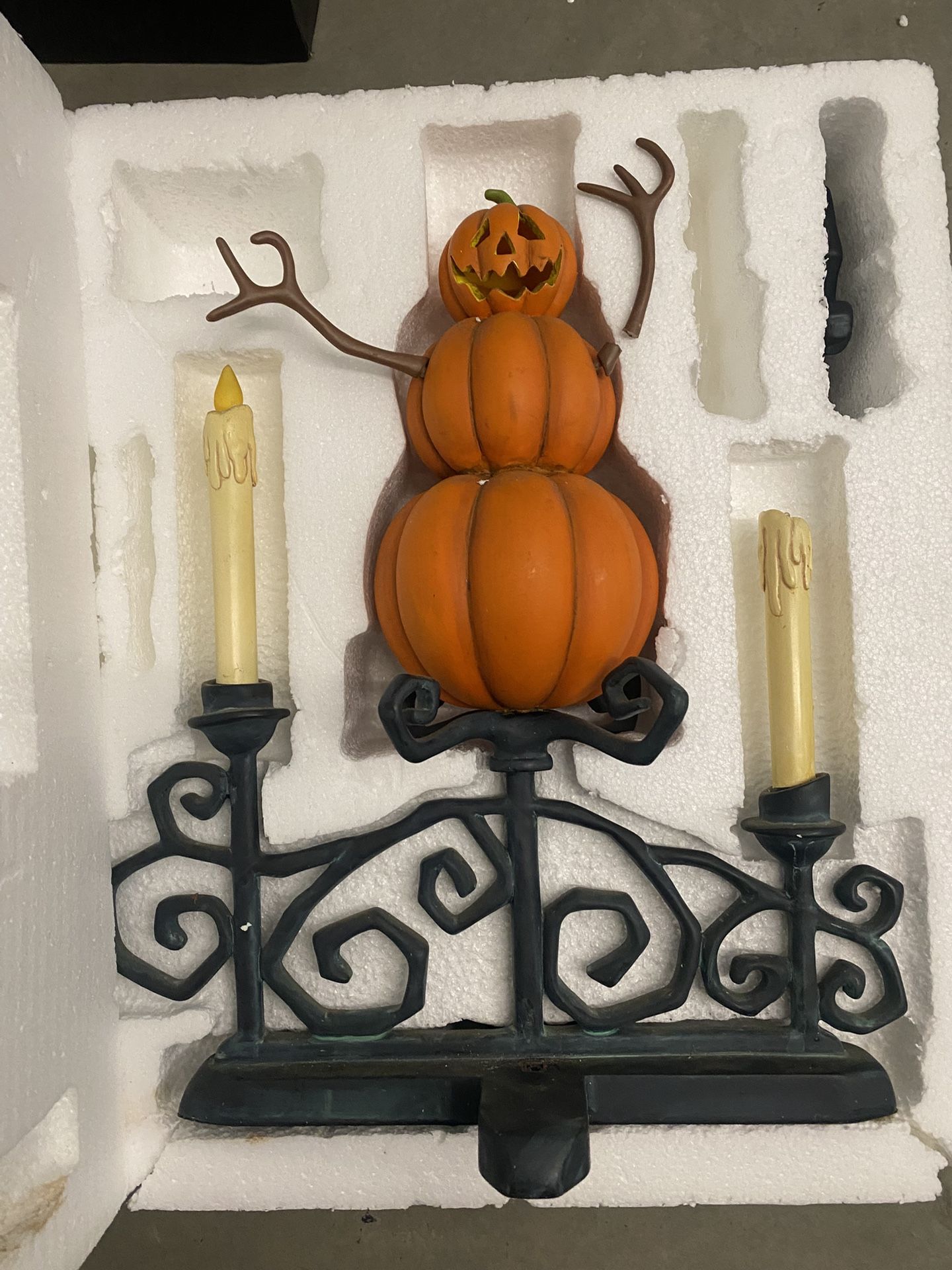 Disney Nightmare Before Christmas Haunted Mansion Holiday Snowman Candelabra figurine