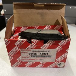 Toyota OEM Brake Pads Front for 06-2012 Toyota Rav-4 V6