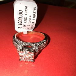 14k Ring With Diamonds 💎 