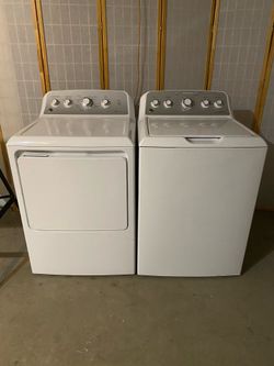 Washer and gas dryer