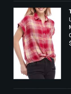 New Linen Blend Camp Shirts Size Medium $20 Each