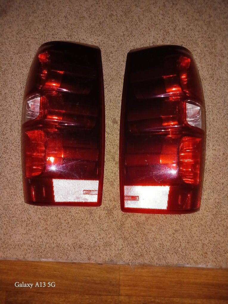 2007  Chevy Tahoe Back Lights Right & Left