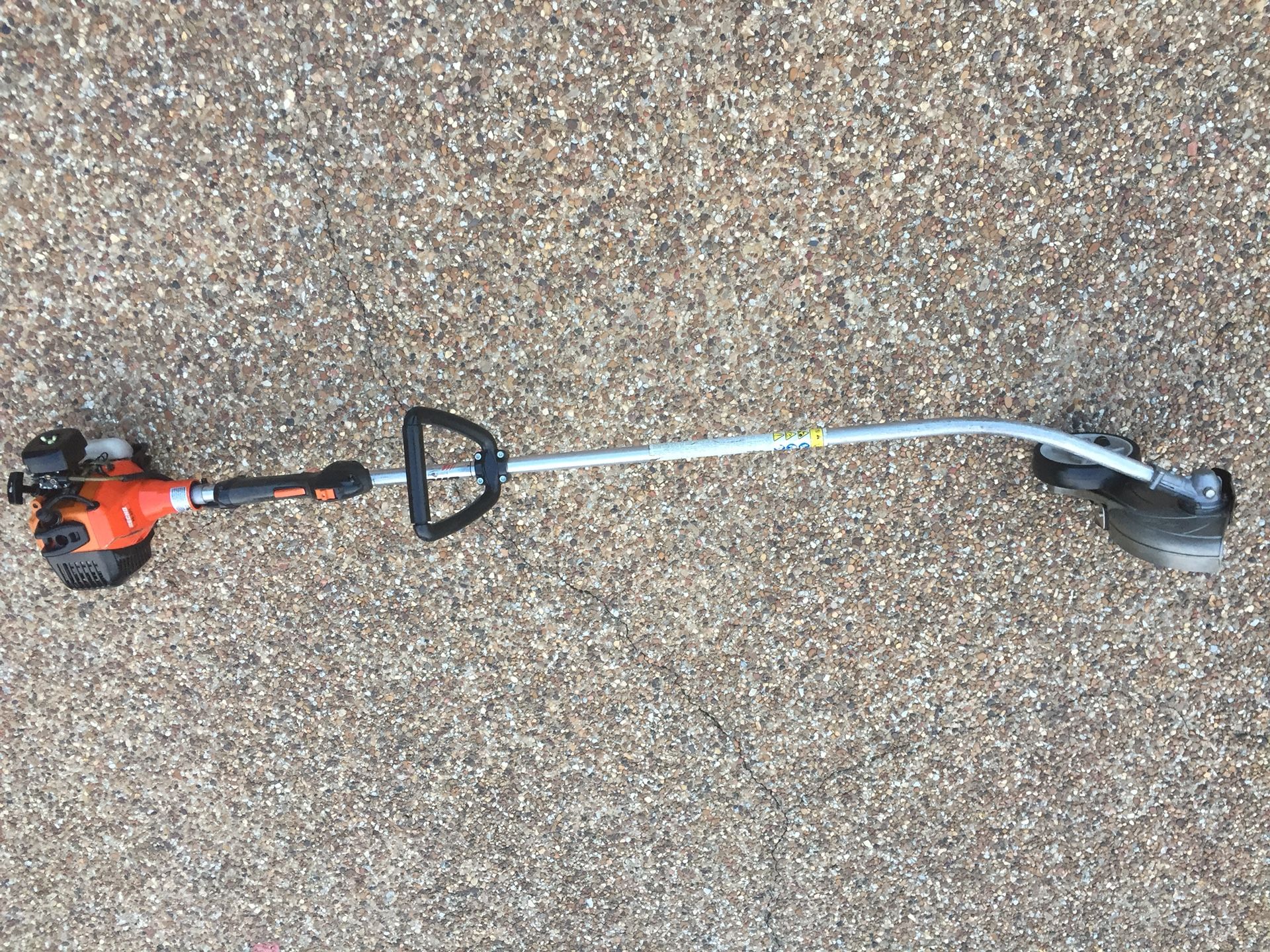 ECHO PE-230 EDGER IN GOOD WORKING CONDITION (RETAILS FOR $329.99)!