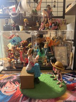 One piece figure