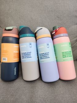 Owala 32oz water bottle  $35 each