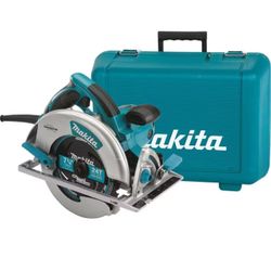 Corded Makita 7-1/4” Saw W/ Tote Box & Blade